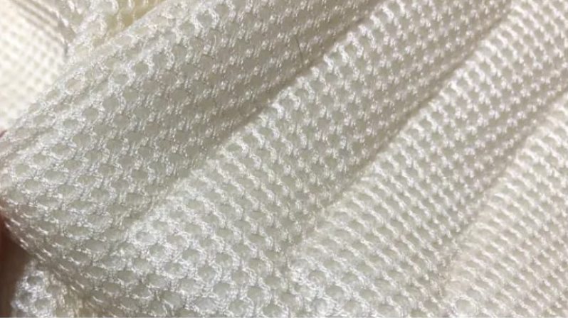 三つ折りマットレスのメッシュ面